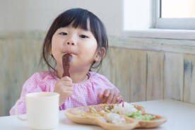 Child food tasting