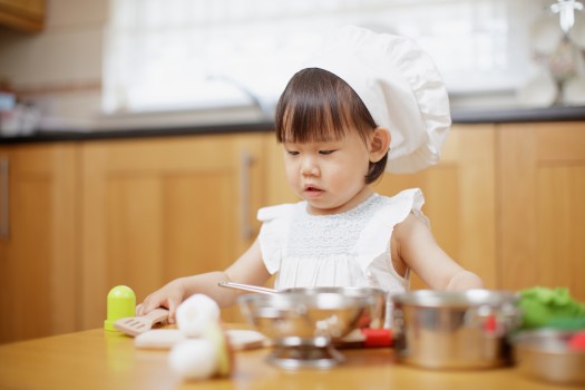 Child cooking